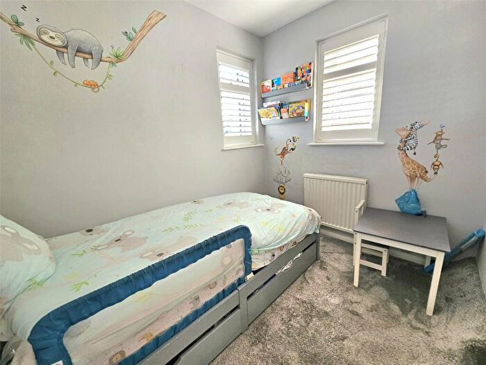 5 Bedroom Semi-Detached House To Rent In Trent Avenue, Upminster, RM14