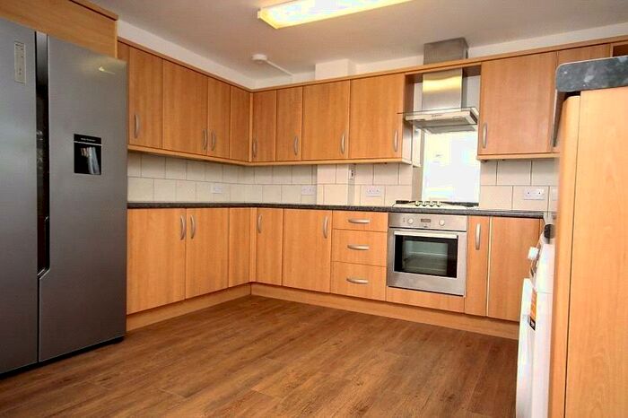 2 Bedroom Maisonette To Rent In Langleys, Basildon, Essex, SS16