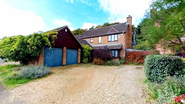 4 Bedroom Detached House For Sale In Fernie Field, Moulton, NN3