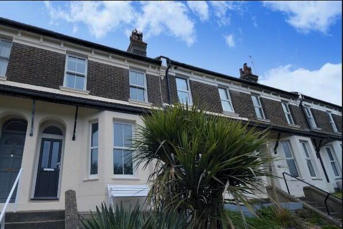 3 Bedroom Terraced House To Rent In Dacre Gardens, Steyning, BN44