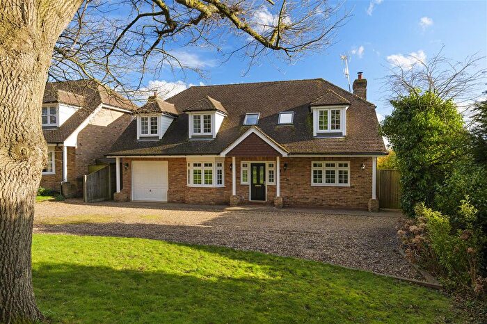 4 Bedroom Detached House For Sale In The Oaks, Grove Green Lane, Weavering, ME14