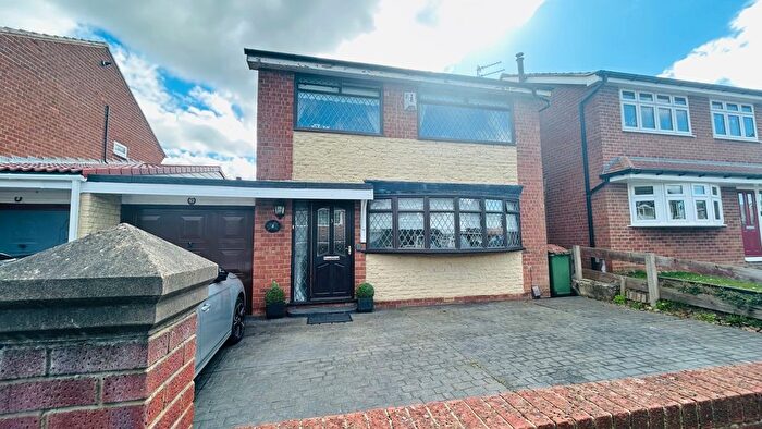 3 Bedroom Link Detached House For Sale In St. Annes Road, New Marske, Redcar, TS11