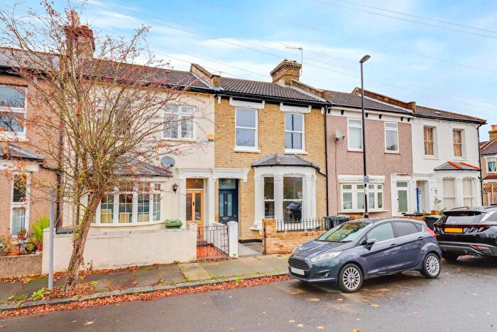 3 Bedroom House For Sale In Fairlawn Park, London, SE26
