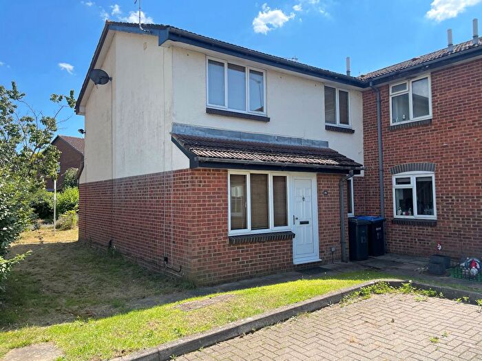 1 Bedroom Terraced House To Rent In Coniston Way, Egham, TW20