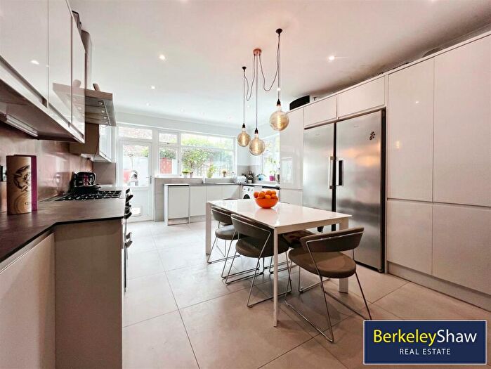 3 Bedroom Terraced House For Sale In Handfield Road, Waterloo, Liverpool, L22