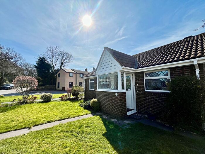 2 Bedroom Property To Rent In Eaton Hill, Leeds, LS16