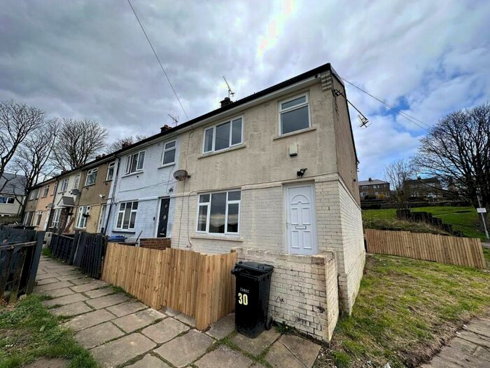 3 Bedroom Terraced House To Rent In Whinfield Drive, Keighley, Bradford, BD22