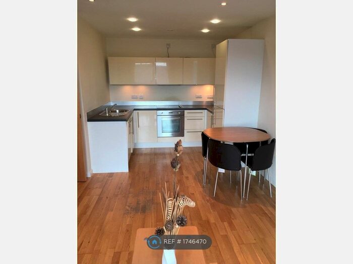 2 Bedroom Flat To Rent In Twenty Twenty House, Leeds, LS7