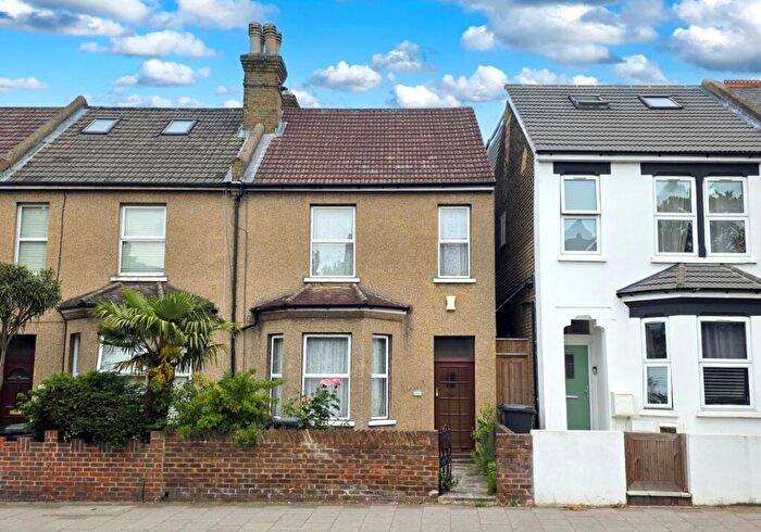 4 Bedroom End Of Terrace House For Sale In London Road, Bromley, Kent, BR1