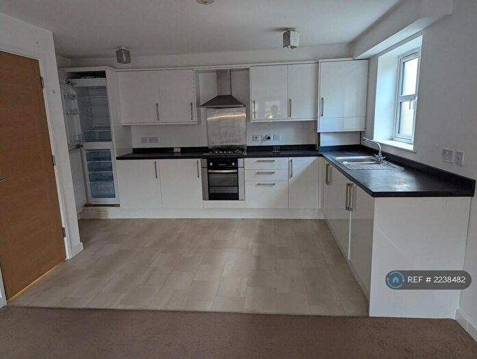 2 Bedroom Flat To Rent In Gweld Mynydd, Ruthin, LL15