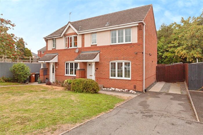 3 Bedroom Semi-detached House For Sale In Daisy Close, Groby, Leicester, Leicestershire, LE6