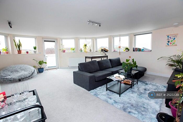 1 Bedroom Penthouse To Rent In The Grosvenor, Newmarket, CB8