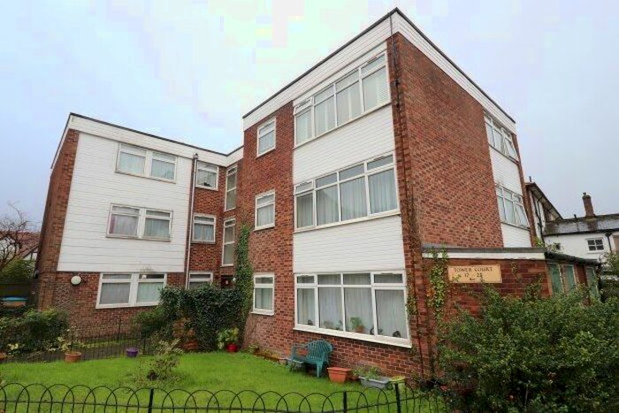 2 Bedroom Flat To Rent In Tower Hill, Brentwood, CM14