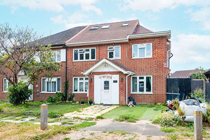Studio To Rent In Great West Road, Hounslow, Hounslow, TW5