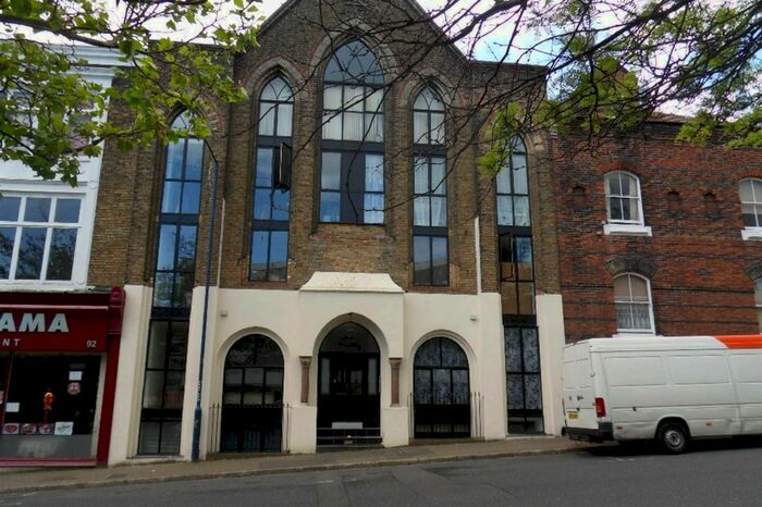 2 Bedroom Flat To Rent In Queen Street, Ramsgate, CT11