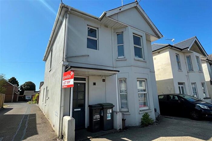 2 Bedroom Flat To Rent In Bournemouth, BH10