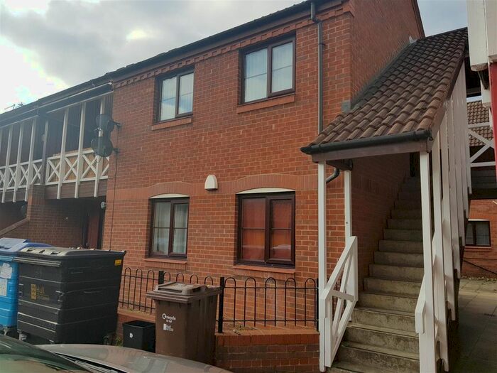 2 Bedroom Flat To Rent In Marine Wharf, Hull, HU1