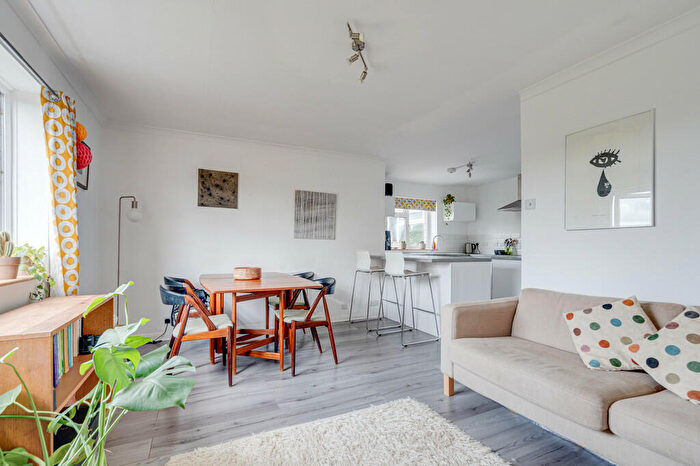 1 Bedroom Apartment To Rent In Mount View Road, Crouch End, London, N4