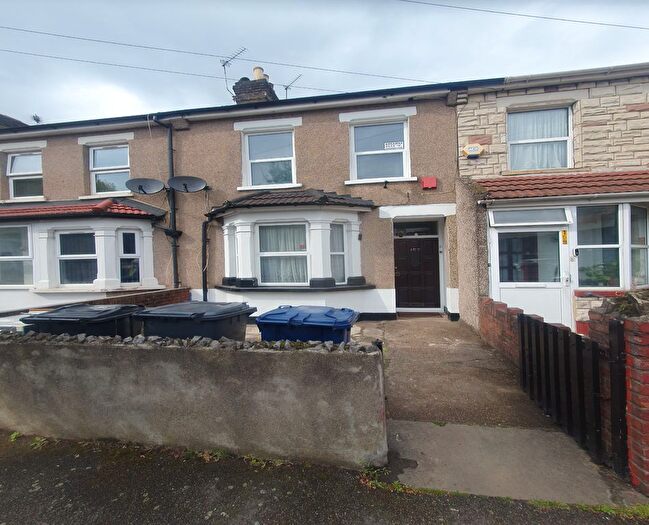 4 Bedroom Terraced House To Rent In Queens Road, Southall, UB2