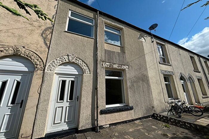 3 Bedroom Terraced House For Sale In Highfields, Peak Dale, Buxton, SK17