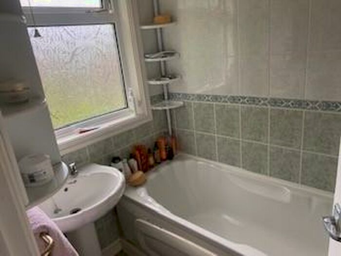 2 Bedroom Property To Rent In Farmbrook Court, Thorplands, NN3