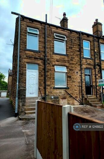 2 Bedroom Terraced House To Rent In Scotchman Lane, Leeds, LS27