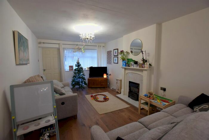 3 Bedroom Semi-Detached House To Rent In Kirkstall Avenue, Heywood OL10