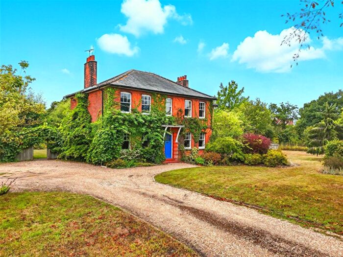 5 Bedroom Detached House For Sale In Main Road, Bicknacre, Chelmsford, Essex, CM3