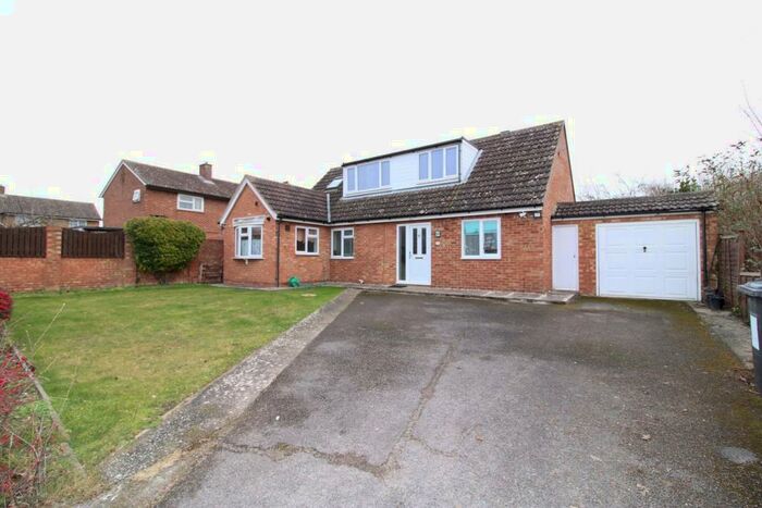 4 Bedroom Chalet To Rent In Garden Close, Royston, SG8