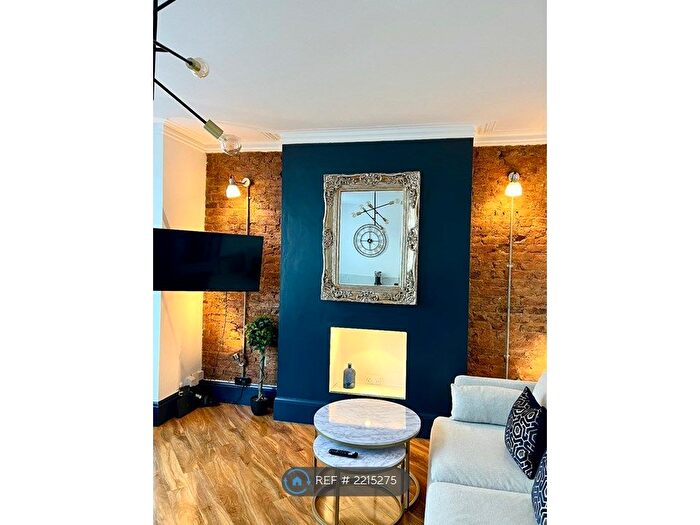 2 Bedroom Flat To Rent In Bournemouth Park Road, Southend-On-Sea, SS2