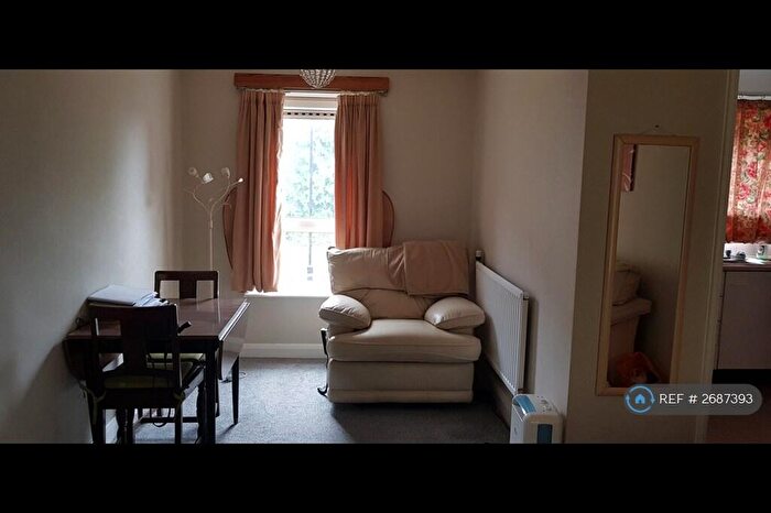 2 Bedroom Flat To Rent In Guildford Avenue, Sheffield, S2
