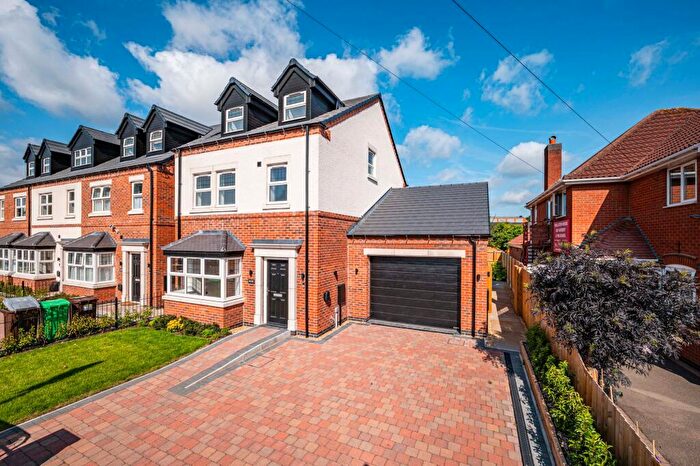 4 Bedroom Detached House For Sale In Bridge Road, Wollaton, NG8