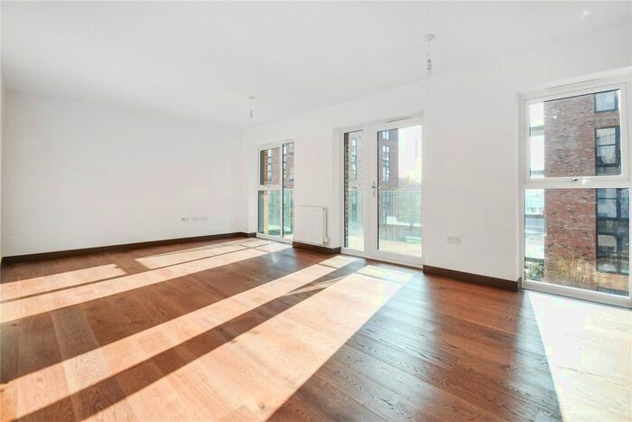 2 Bedroom Flat To Rent In William Mundy Way, Dartford, DA1