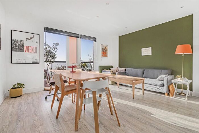 1 Bedroom Flat For Sale In Beames Road, London, NW10