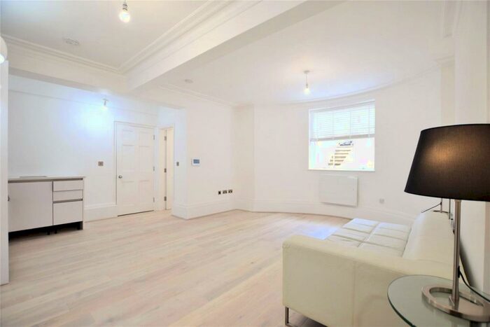 Studio To Rent In Kings Road, Reading, Berkshire, RG1