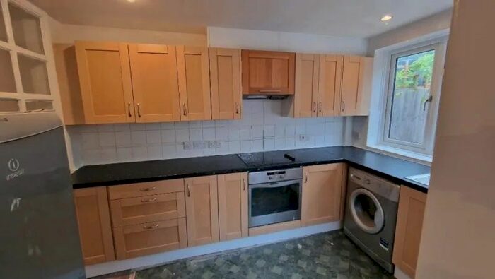 3 Bedroom Terraced House To Rent In Wingfield Rd, Kingston, KT2
