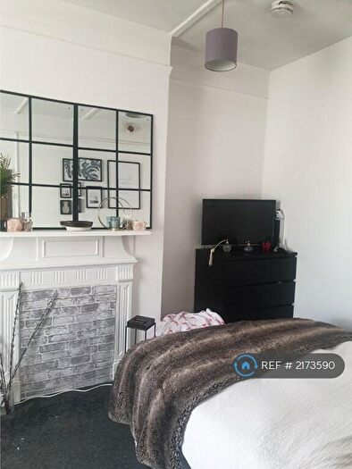 Studio To Rent In Greenhill Road, Harrow, HA1