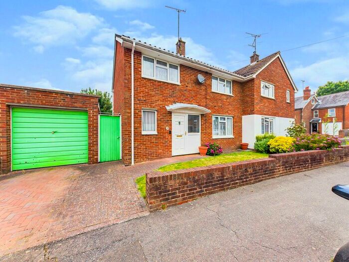 3 Bedroom Semi-Detached House To Rent In Hardy Close, Horsham, RH12