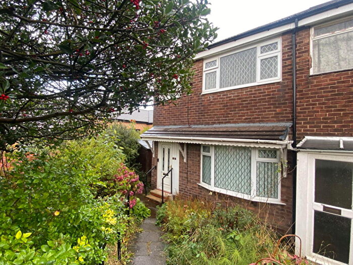 2 Bedroom Semi-Detached House For Sale In Whiteley Street, Chadderton, OL9