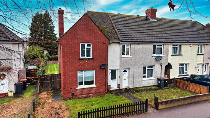 3 Bedroom End Of Terrace House For Sale In Barford Avenue, Bedford, MK42