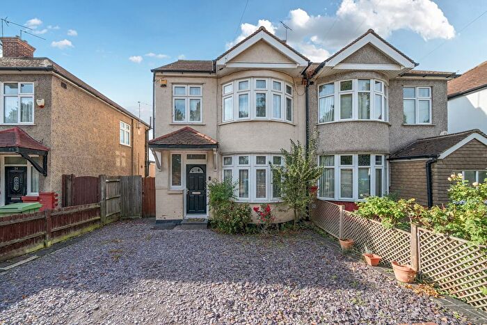 4 Bedroom Semi Detached House For Sale In Camdale Road, London, SE18