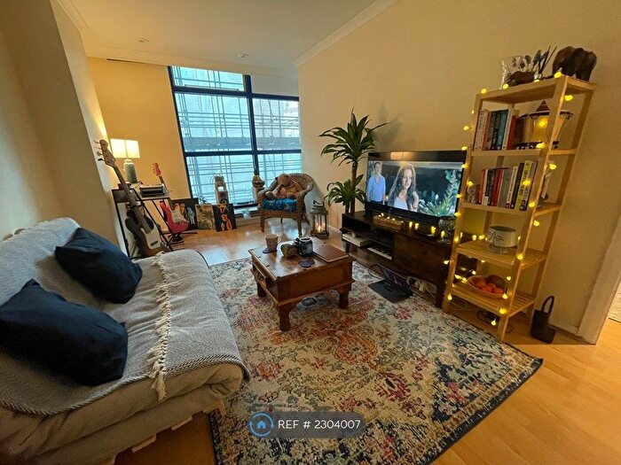 1 Bedroom Flat To Rent In Baltic Quay, London, SE16