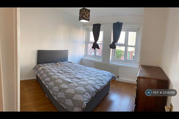 3 Bedroom Flat To Rent In Holland Street, Liverpool, L7