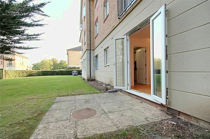 2 Bedroom Flat To Rent In Tysoe Avenue, Enfield, EN3