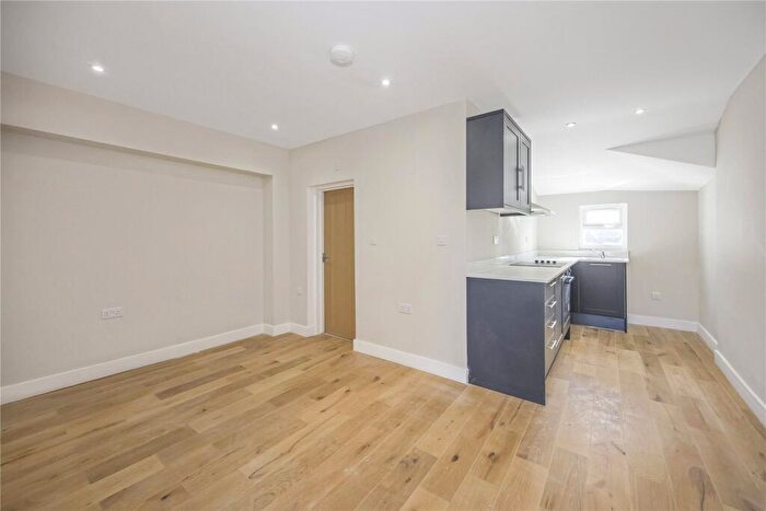 Apartment To Rent In Connect Lane, London, IG6