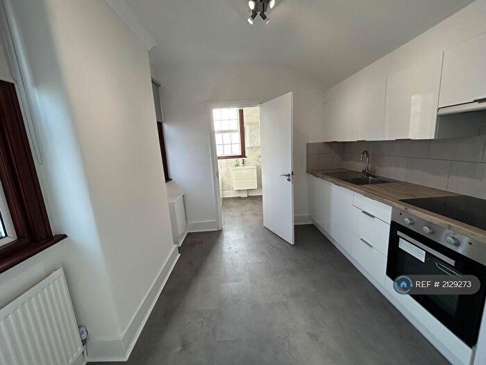 1 Bedroom Flat To Rent In Lancaster Road, Enfield, EN2