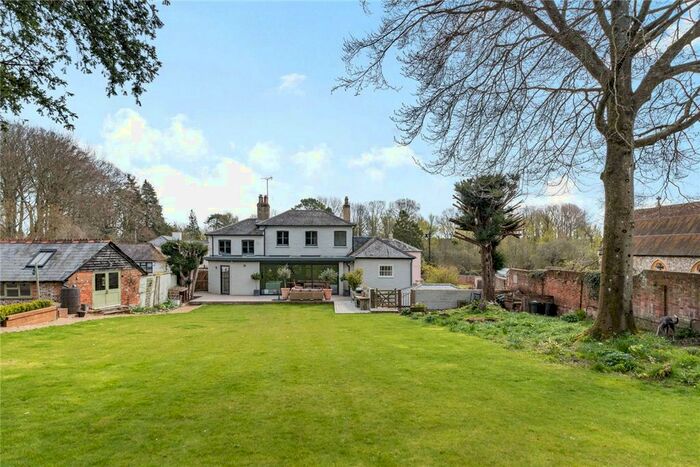 6 Bedroom Detached House To Rent In Church Street, Whitchurch, RG28