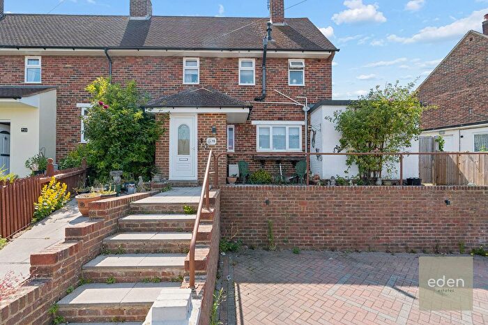 3 Bedroom Semi Detached House For Sale In Brooklands Road, Larkfield, ME20