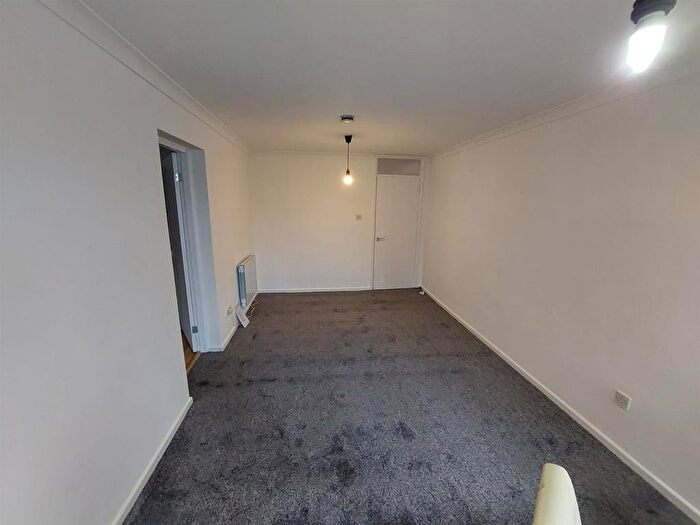 2 Bedroom Flat To Rent In Metchley Lane, Harborne, Birmingham, B17