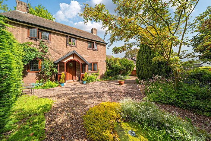 3 Bedroom Detached House For Sale In Clifford, Hereford, HR3